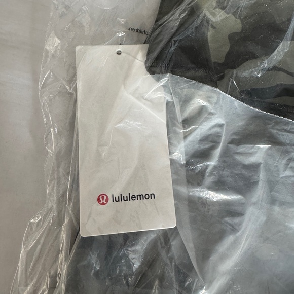 NWT in bag Lululemon camo Align HR 25” pant with pockets - Picture 2 of 4
